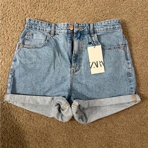 Zara Women's Light Blue Jean Shorts